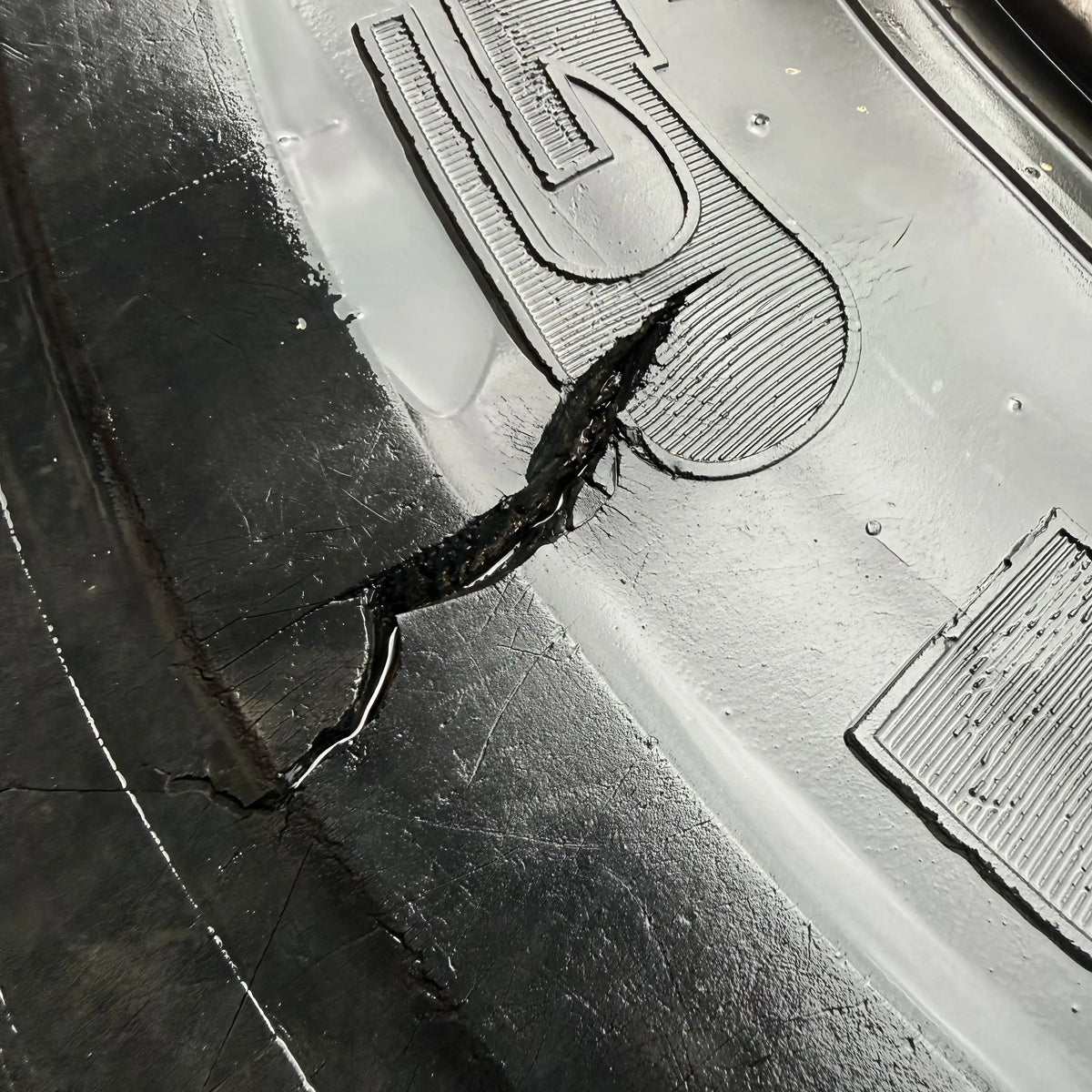 Däck med fälg 20,5x25 | 92490 | Volvo L90C