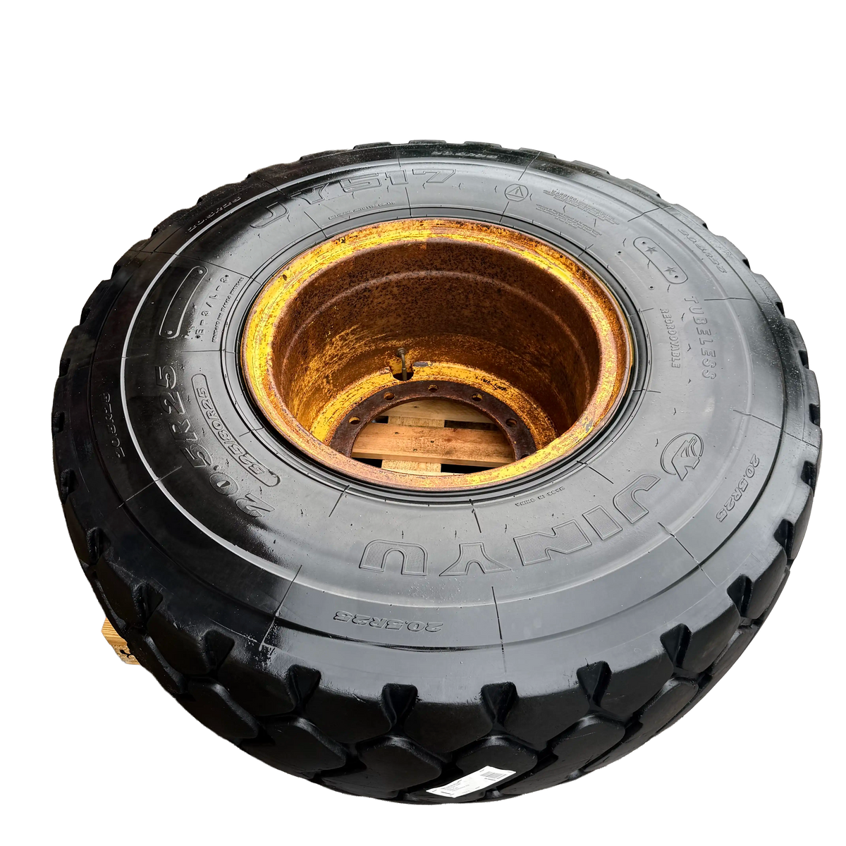 Däck med fälg 20,5x25 | 92490 | Volvo L90C