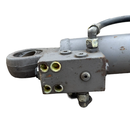 Schaktbladscylinder med hydraullås | 14265096 | Åkerman EW150C