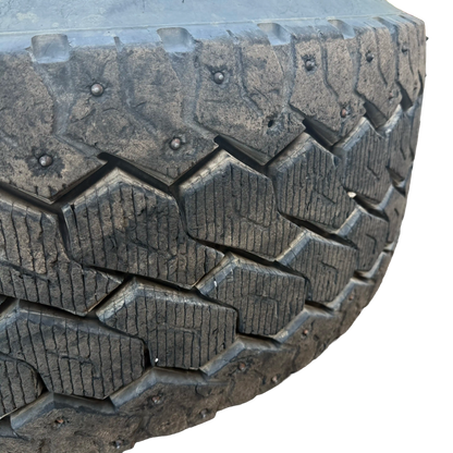 Tire on rim 445/65 R22.5 | 15478 | Magni