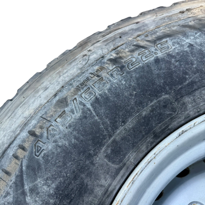 Däck på fälg 445/65 r22,5 | 15478 | Magni RTH6.35