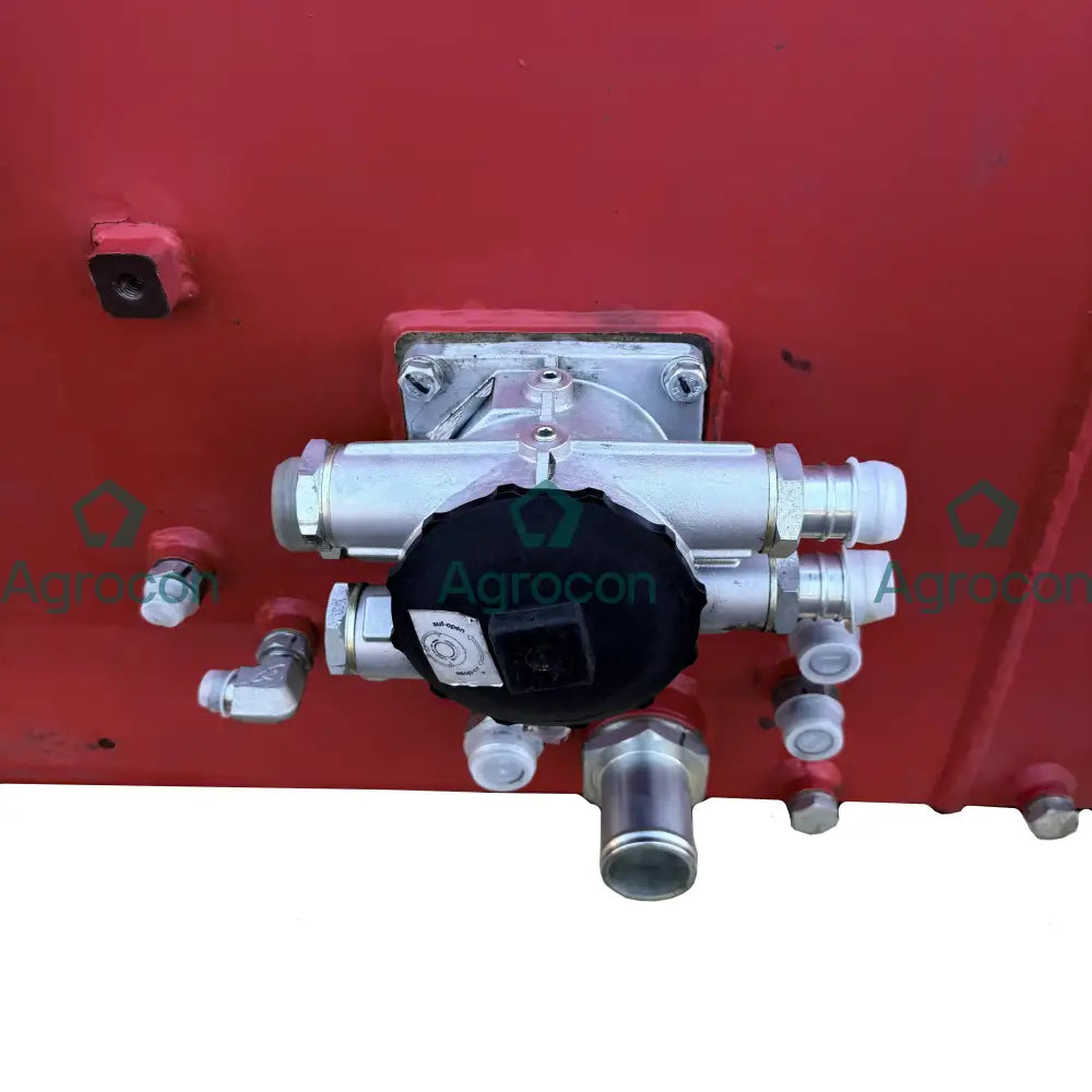 Bränsle och hydrauloljetank | 18611 | Magni - Hydraultank