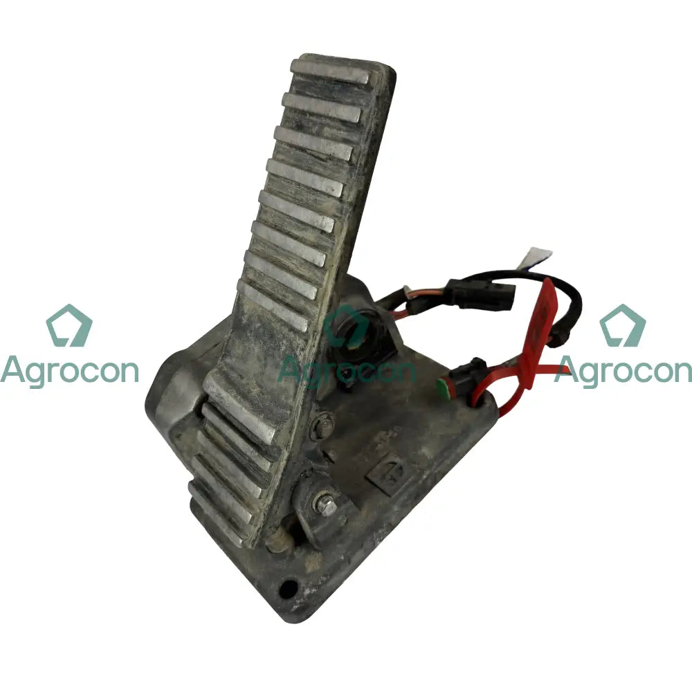 Bromspedal höger | 205-9237 | Cat IT38H Hyttdelar