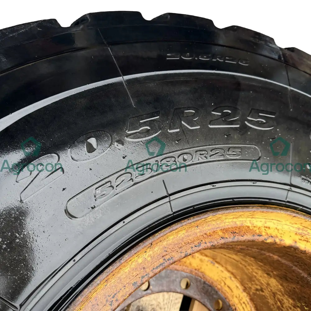 Däck med fälg 20,5x25 | 92490 | Volvo L90C - Fälg och däck