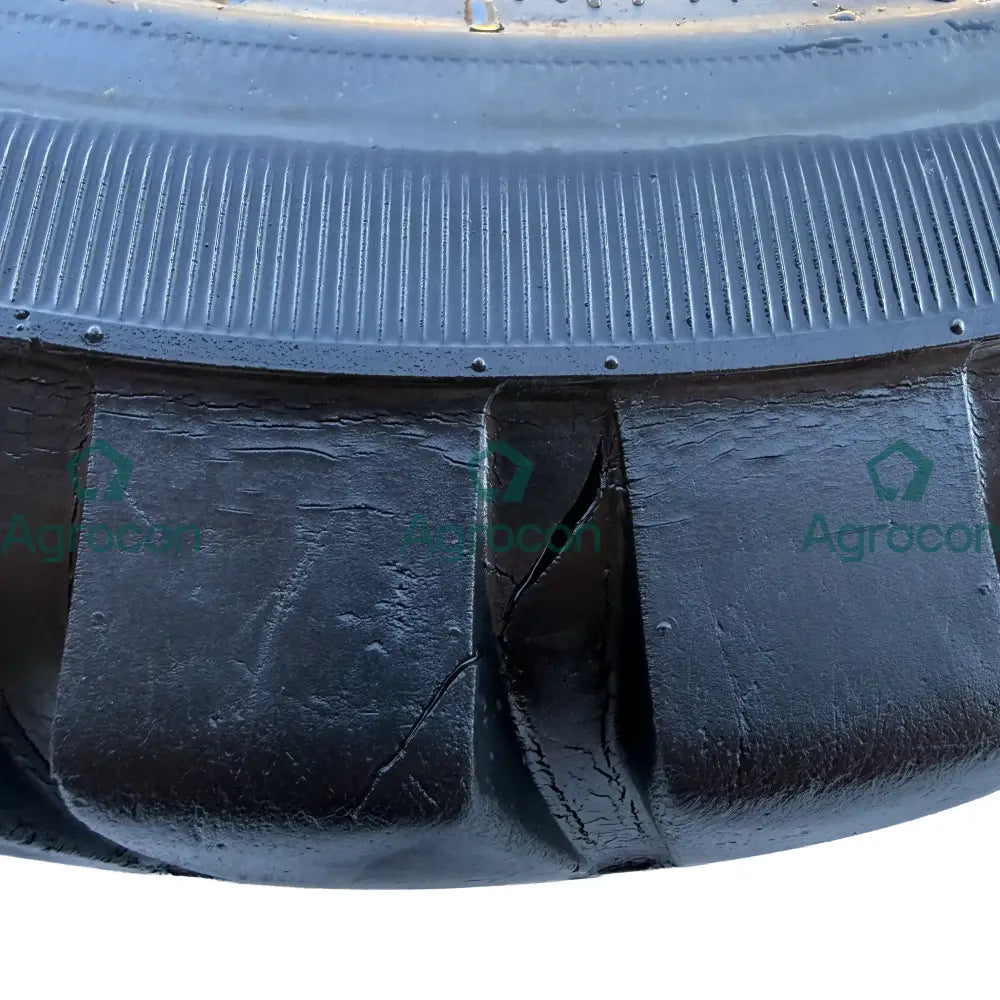 Däck på fälg 10,00-20 Fälg och däck