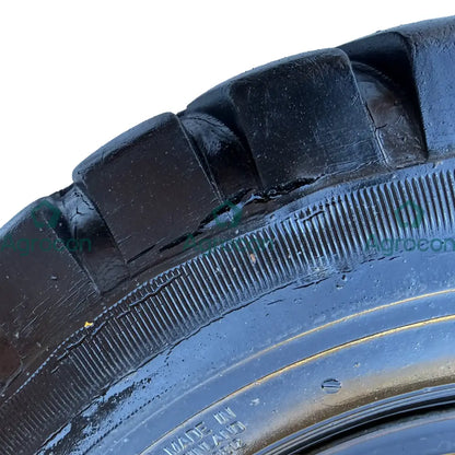 Däck på fälg 10,00-20 Fälg och däck