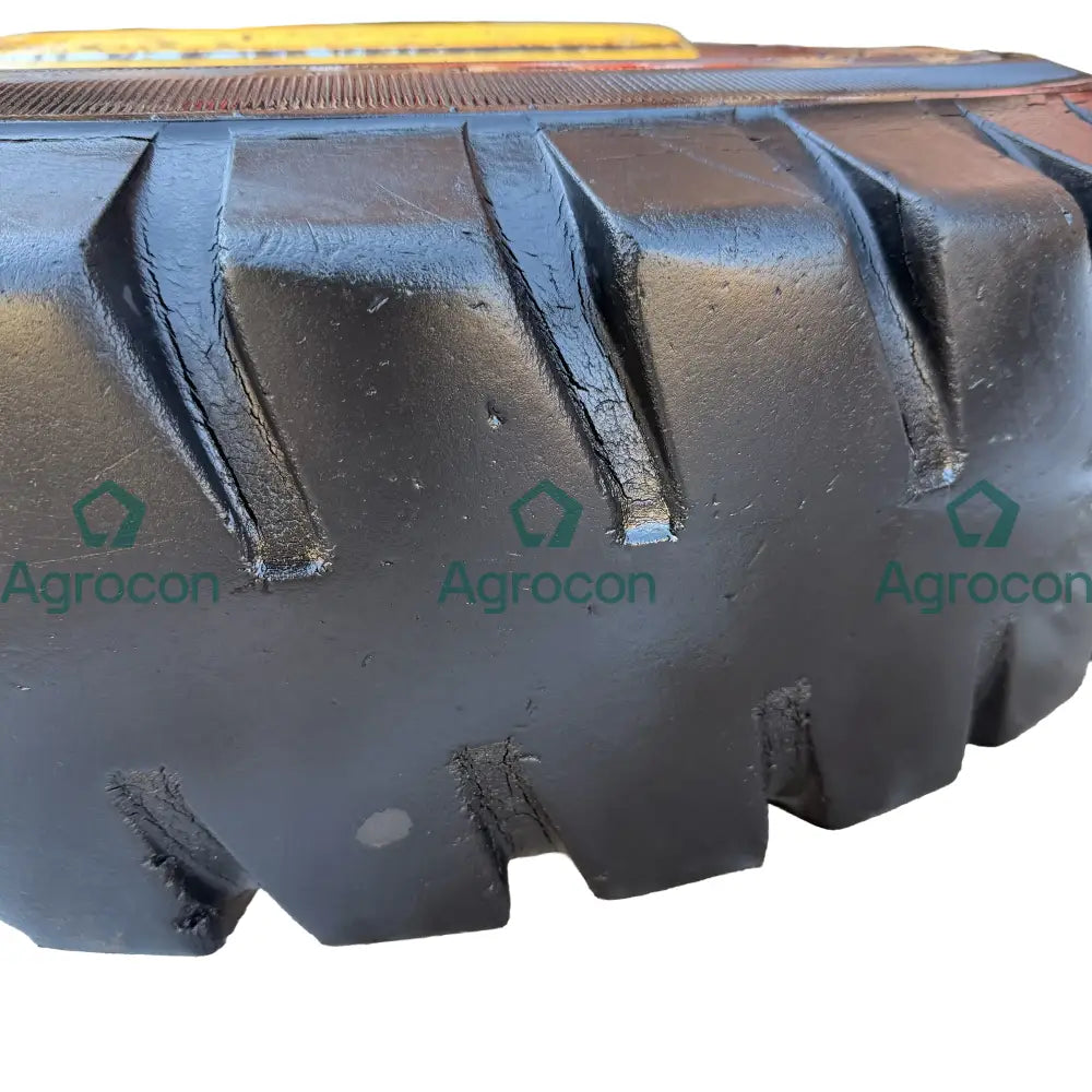 Däck på fälg 10,00-20 Fälg och däck