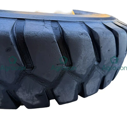 Däck på fälg 10,00-20 Fälg och däck