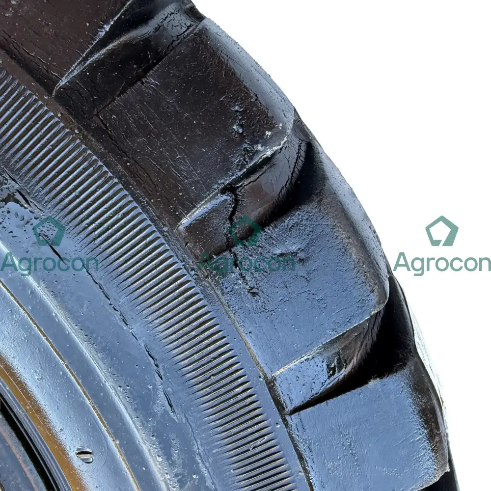 Däck på fälg 10,00-20 Fälg och däck