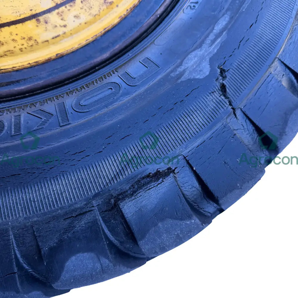 Däck på fälg 10,00-20 Fälg och däck