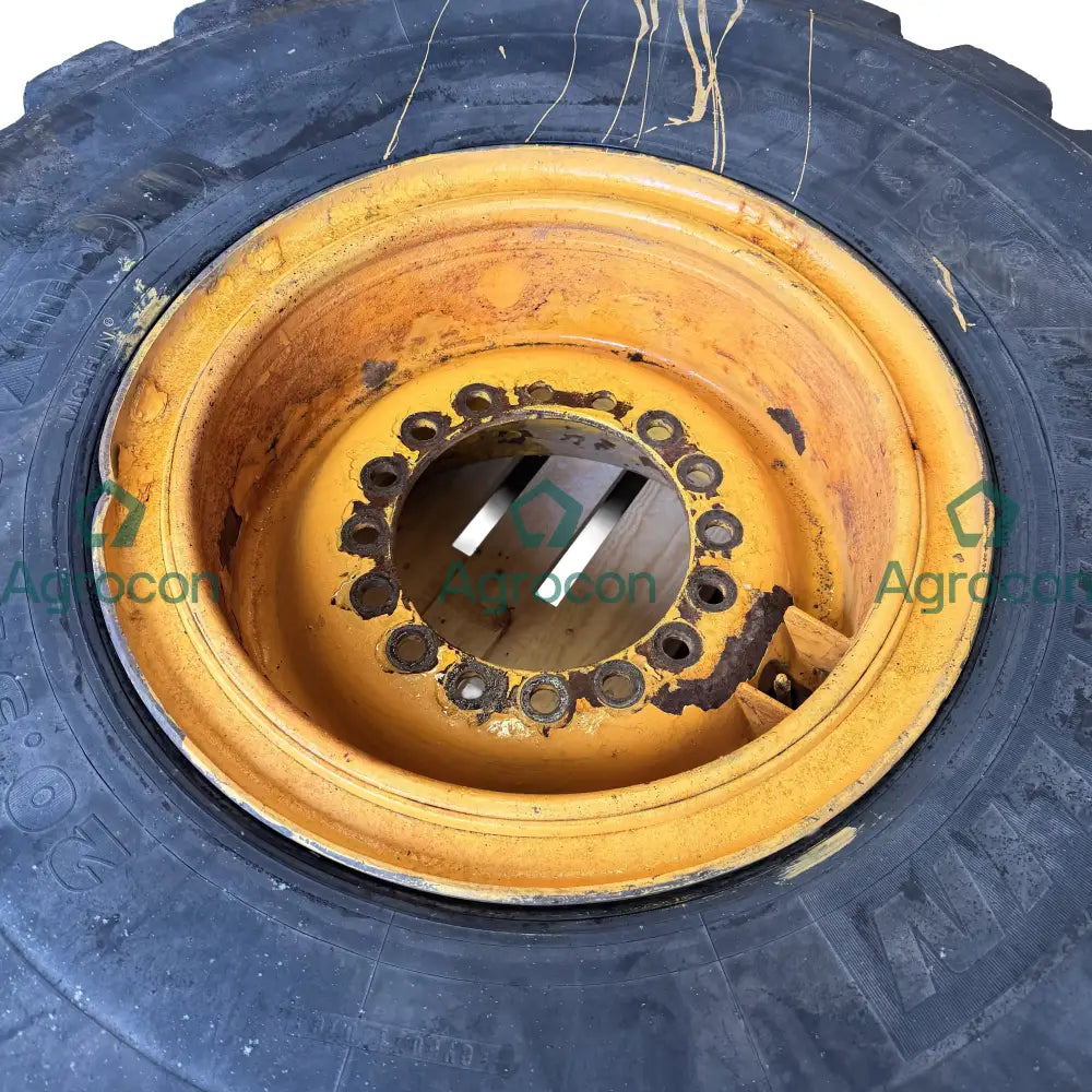 Däck på fälg 20,5x25 | 82316 | Volvo L90E Fälg och däck