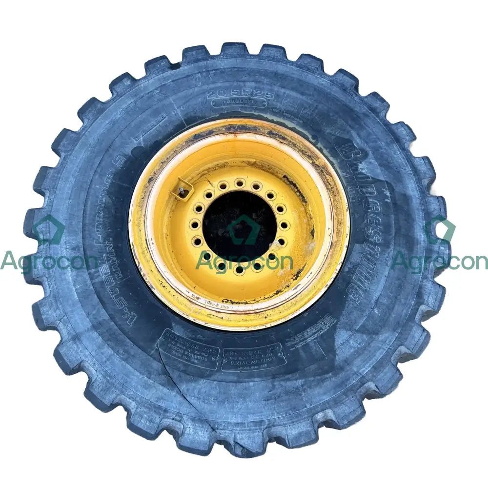 Däck på fälg 20,5x25 Fälg och däck