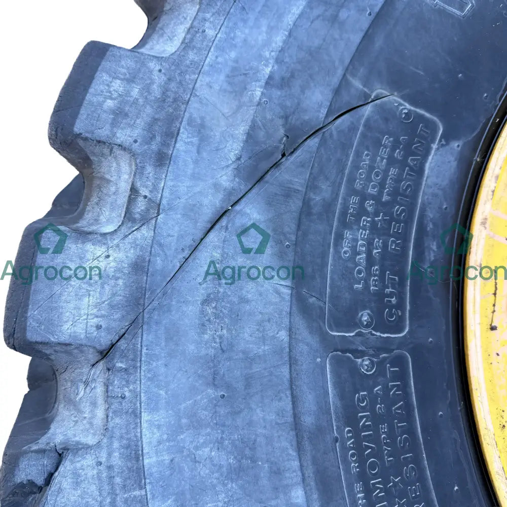 Däck på fälg 20,5x25 Fälg och däck