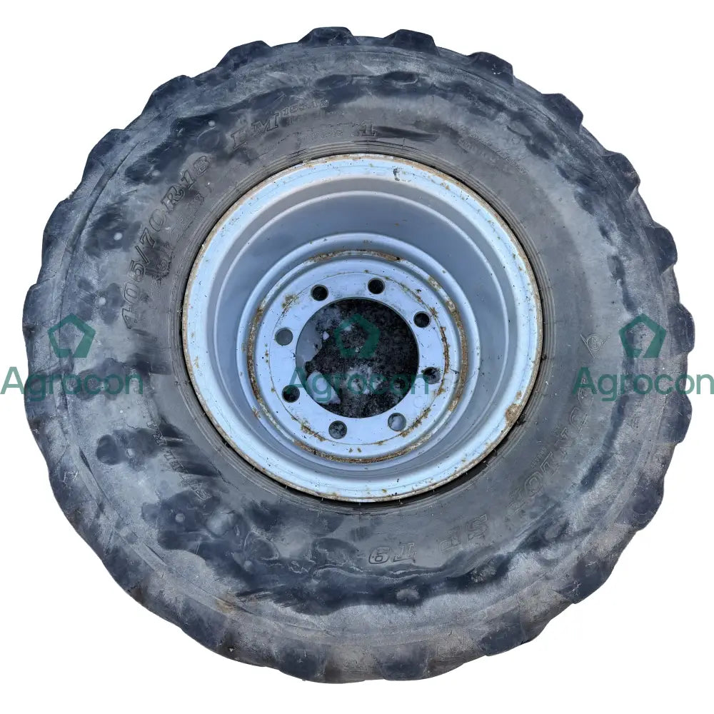 Däck på fälg 405/70r18 Fälg och däck