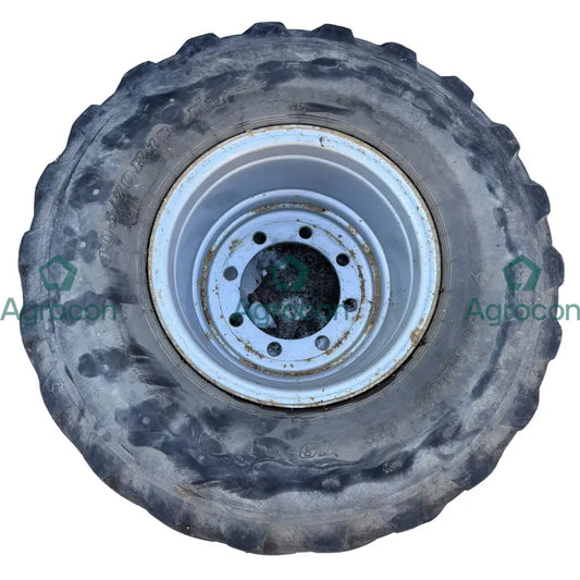 Däck på fälg 405/70r18 Fälg och däck