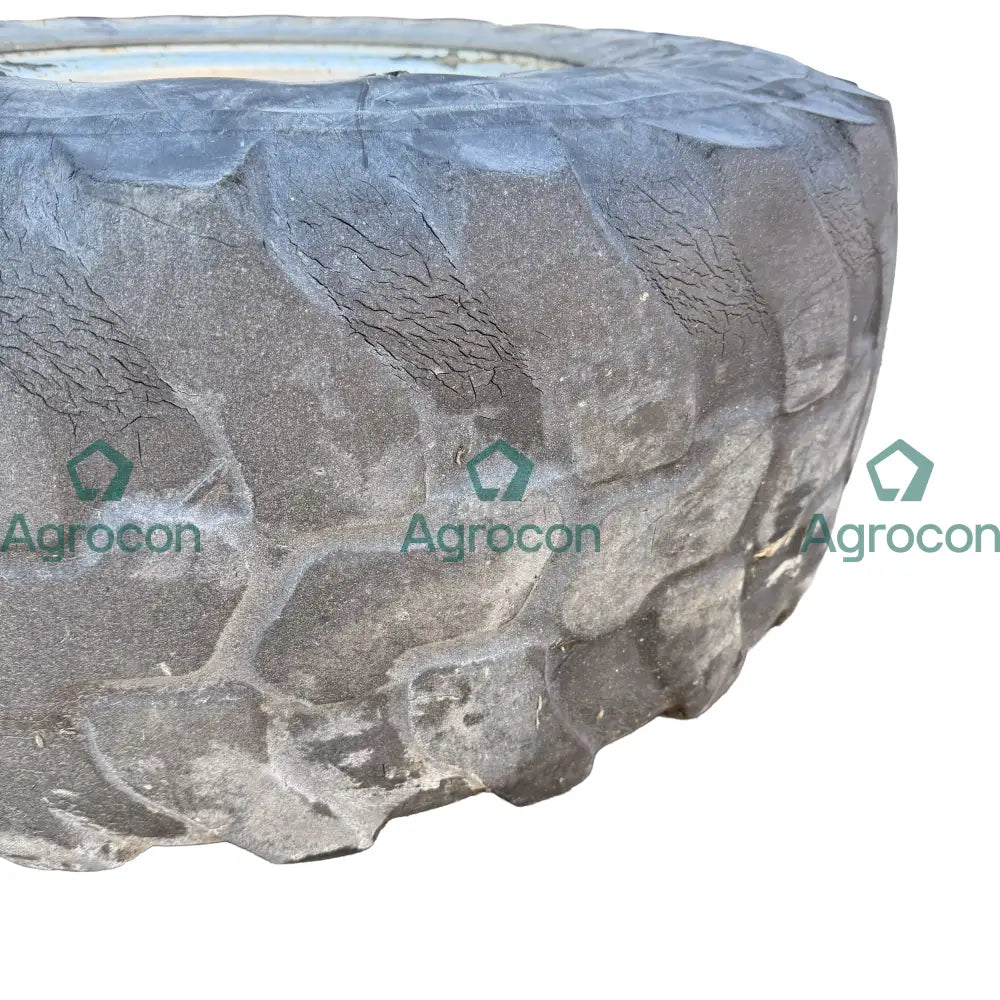 Däck på fälg 405/70r18 Fälg och däck