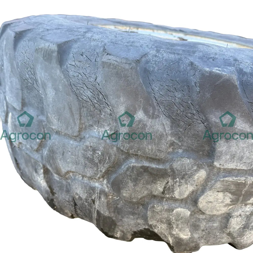 Däck på fälg 405/70r18 Fälg och däck