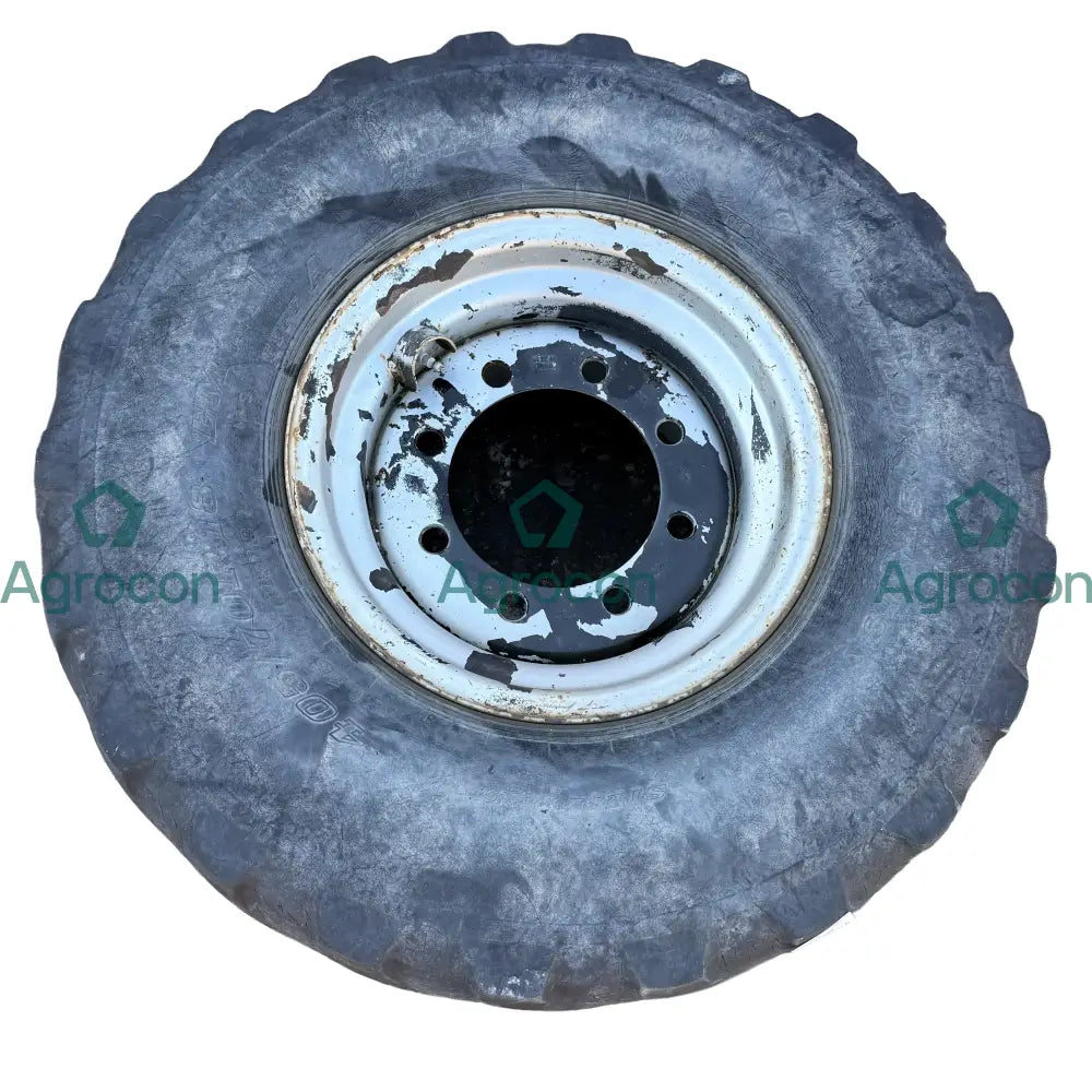 Däck på fälg 405/70r18 Fälg och däck