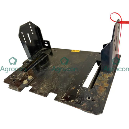 Fäste under förarstol | 6024037 | Hitachi ZX250LC-3 Hyttdelar