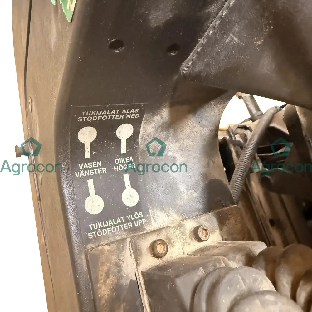 Förarstol komplett med underrede och spakar | Lännen Vammas Magnum Hyttdelar