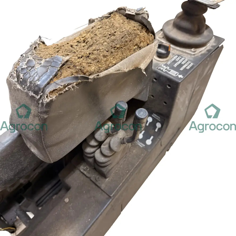 Förarstol komplett med underrede och spakar | Lännen Vammas Magnum Hyttdelar