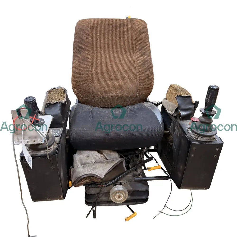 Förarstol komplett med underrede och spakar | Lännen Vammas Magnum Hyttdelar