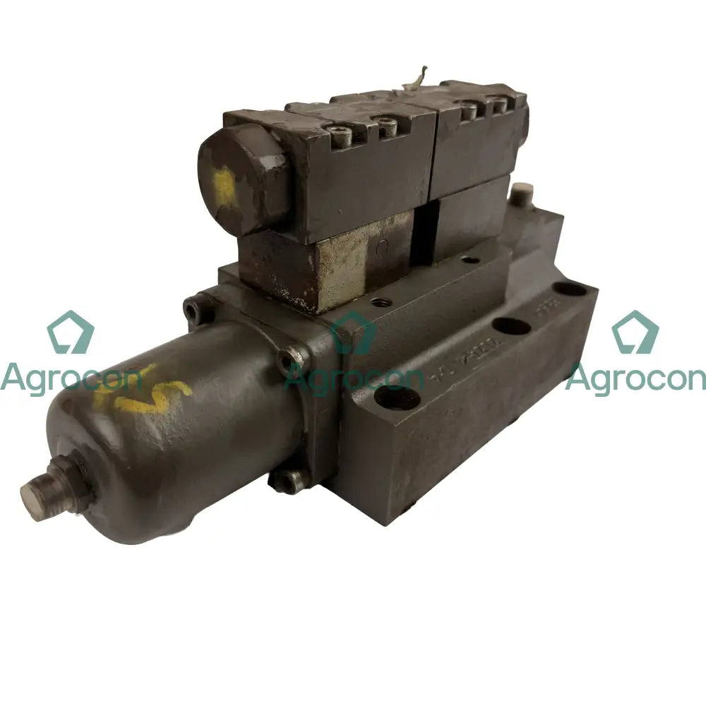 Fyrvägsventil skopa sekundär | 14250639 | Åkerman EC200 Hydraulventil