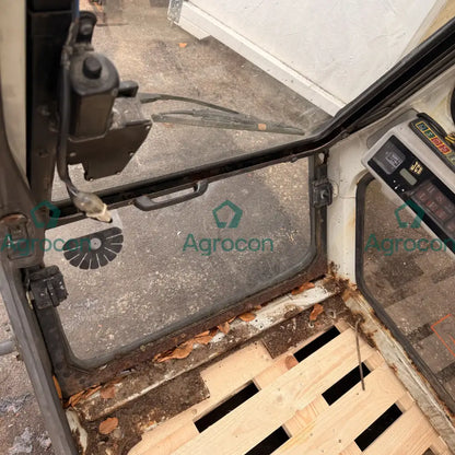 Hytt | JCB JS130W Hytt