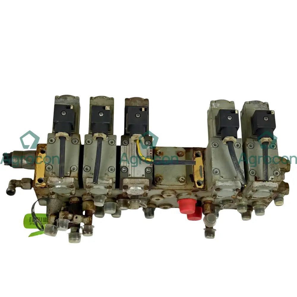 Kopplingsblock bakom hytt | 14250898 | Åkerman H10B Hydraulventil