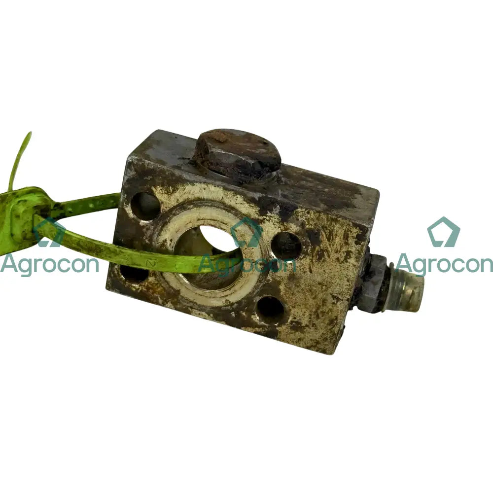 Kopplingsblock centralblock - manöver ventil | 11090355 | Volvo L70C Hydraulventil