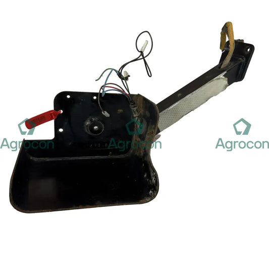 Lamphållare vänster | 320-9867 | Cat IT38H Karosseri