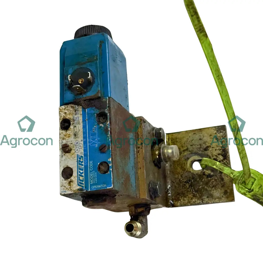 Magnetventil med kopplingsblock | 11090349 11090363 | Volvo L70C Hydraulventil