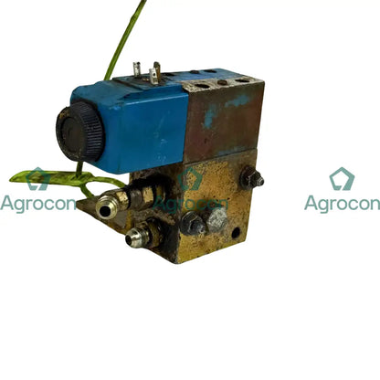 Magnetventil med kopplingsblock | 11090349 11090363 | Volvo L70C Hydraulventil
