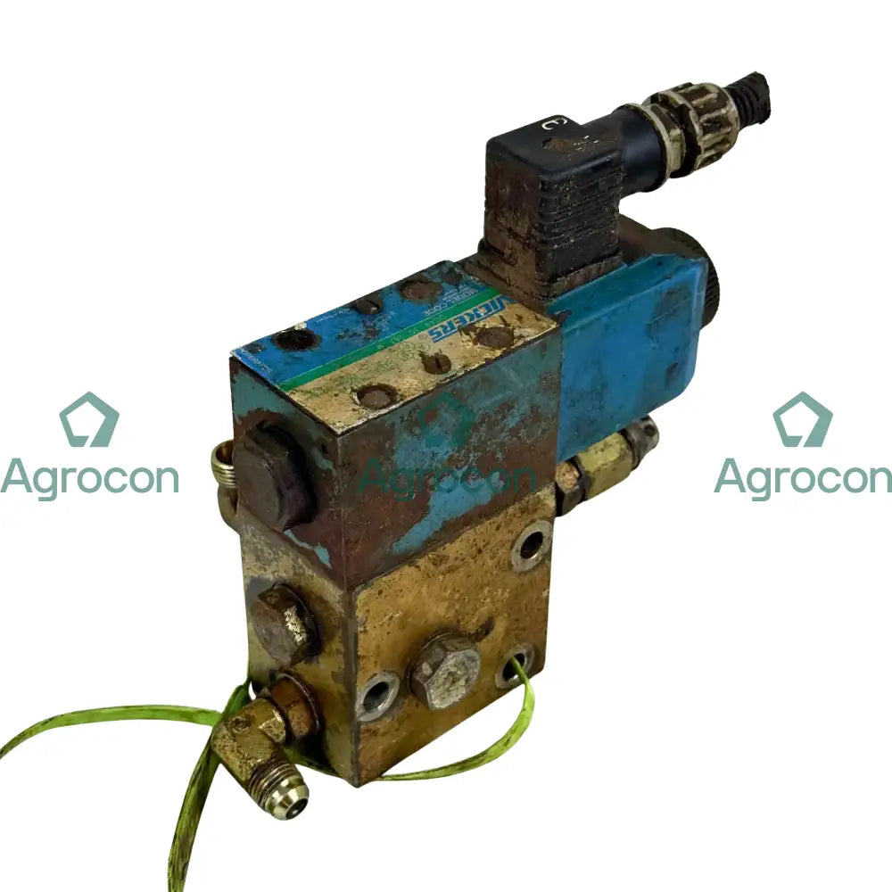 Magnetventil med kopplingsblock | 11090349 11090363 | Volvo L70C Hydraulventil