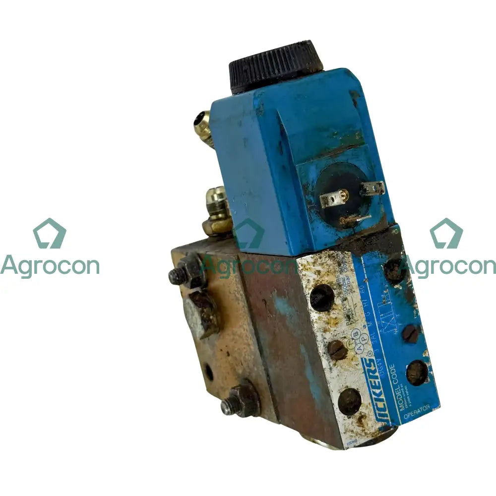 Magnetventil med kopplingsblock | 11090363 11090349 | Volvo L70C - Hydraulventil
