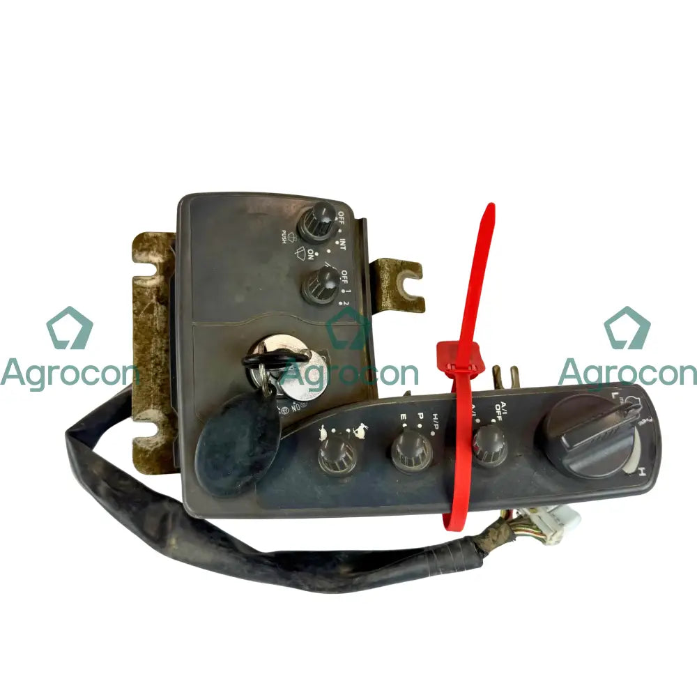 Manöverpanel | 4631128 | Hitachi ZX250LC-3 Hyttdelar