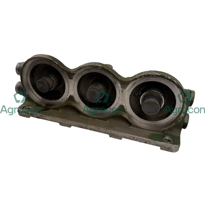 Oljefilter hållare motor | 8170274 11127821 | Volvo L180E Motordelar