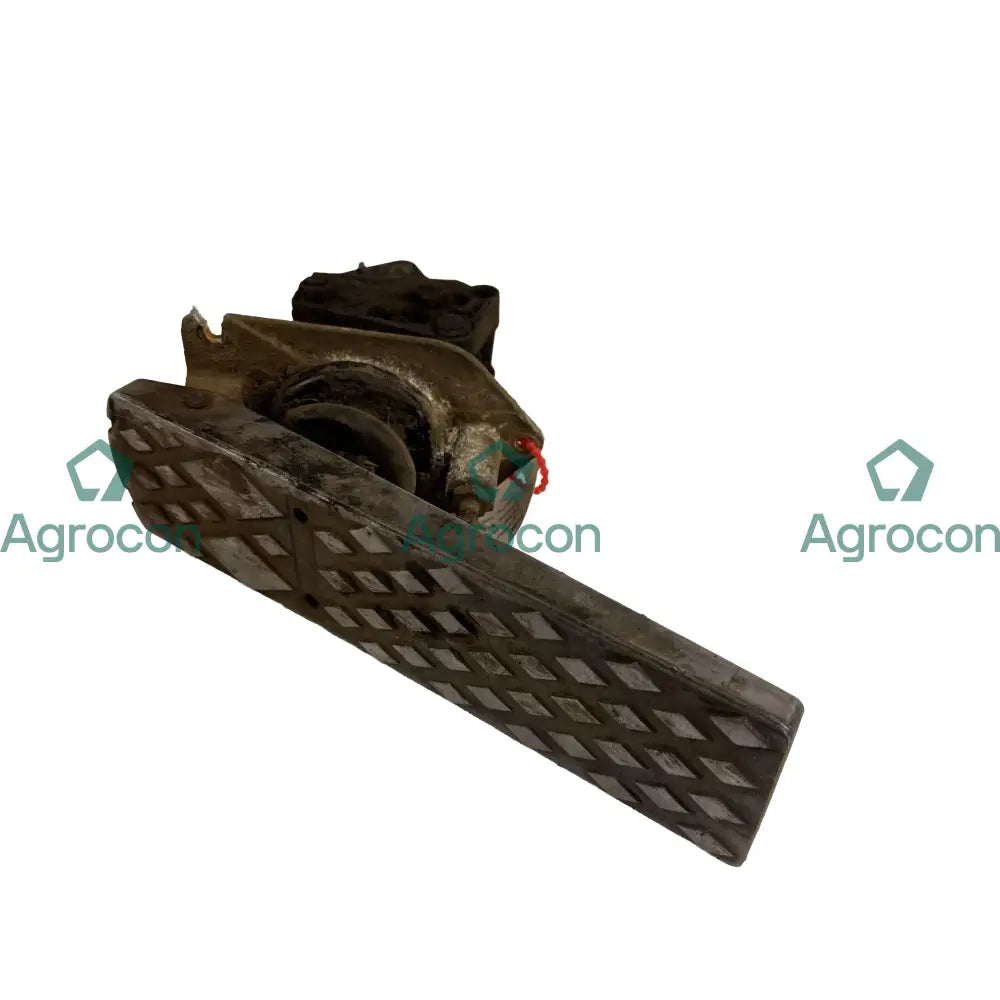 Pedal | 4880953 33260 4940759 | Volvo BM6300 Hyttdelar