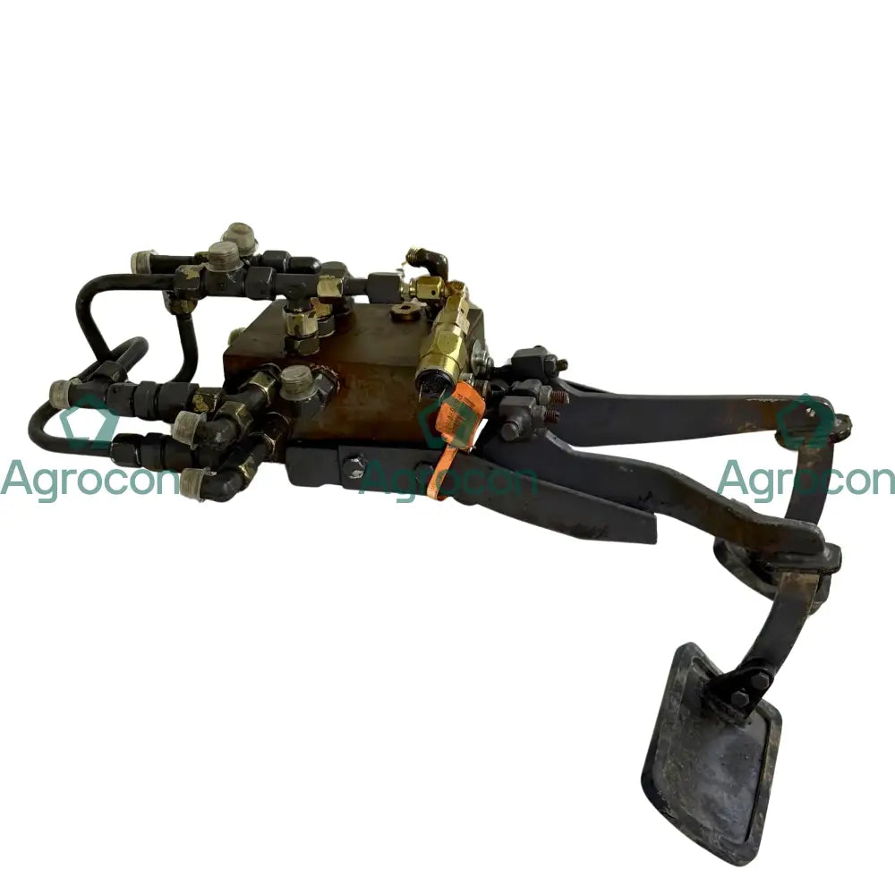 Pedalventil körbroms komplett | 14254373 | Åkerman EW130C Hydraulventil