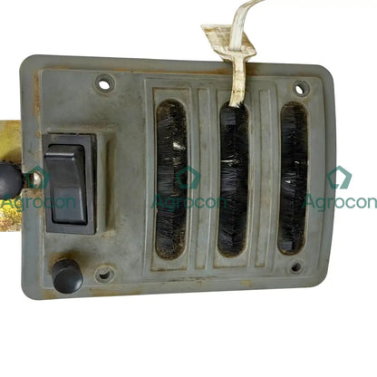 Platta till servoventil | 92972 | Volvo L90C - Hyttdelar