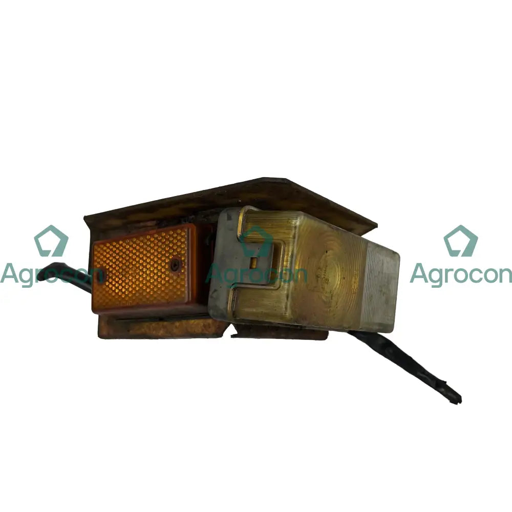 Positionsljus fram höger | 1576682 4785120 | Volvo BM6300 Belysning