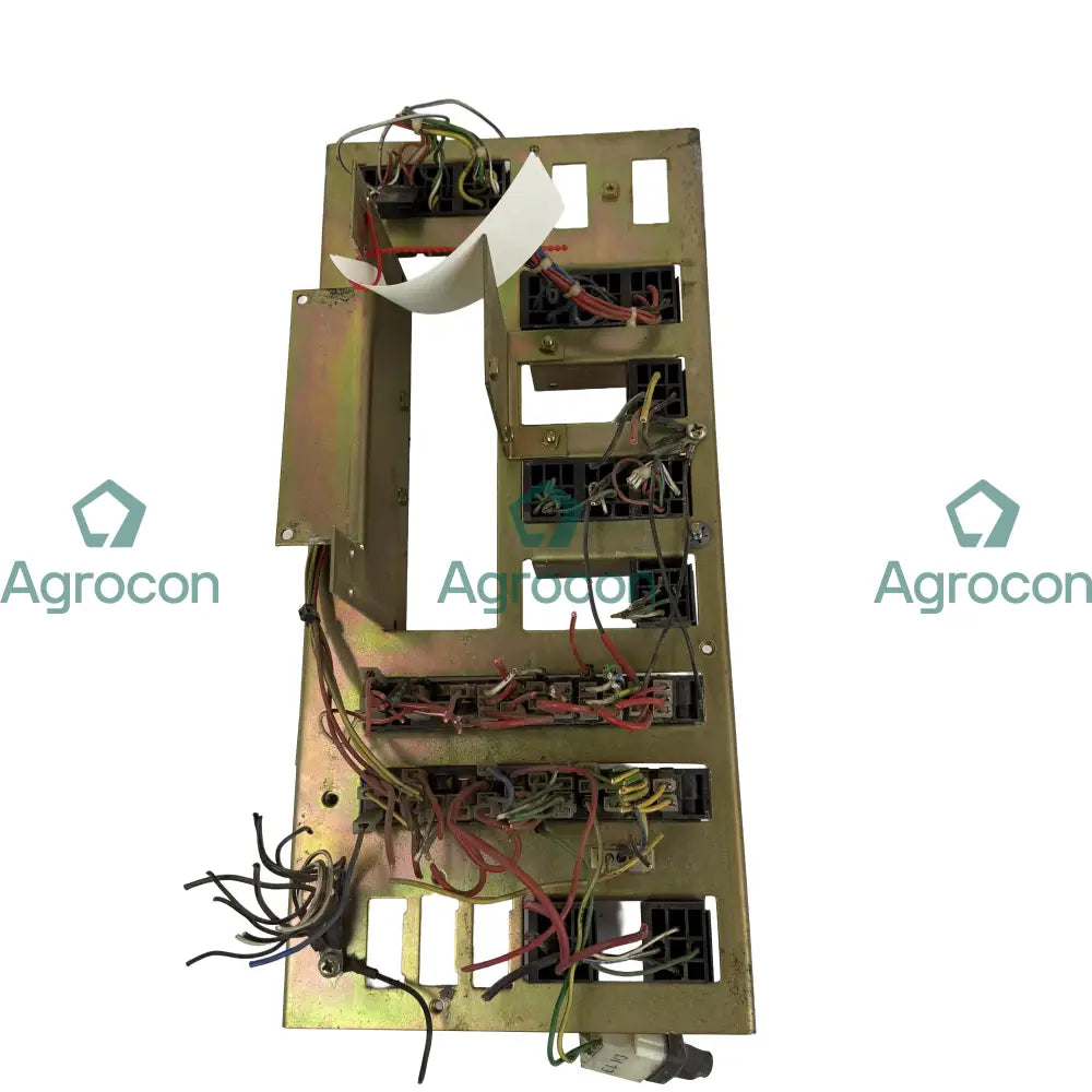 Relä/säkringshållare | Volvo BM6300 Elsystem Hyttdelar