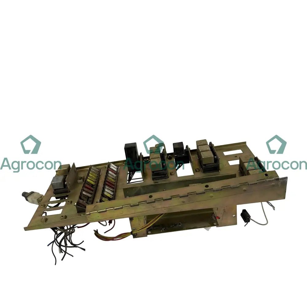 Relä/säkringshållare | Volvo BM6300 Elsystem Hyttdelar