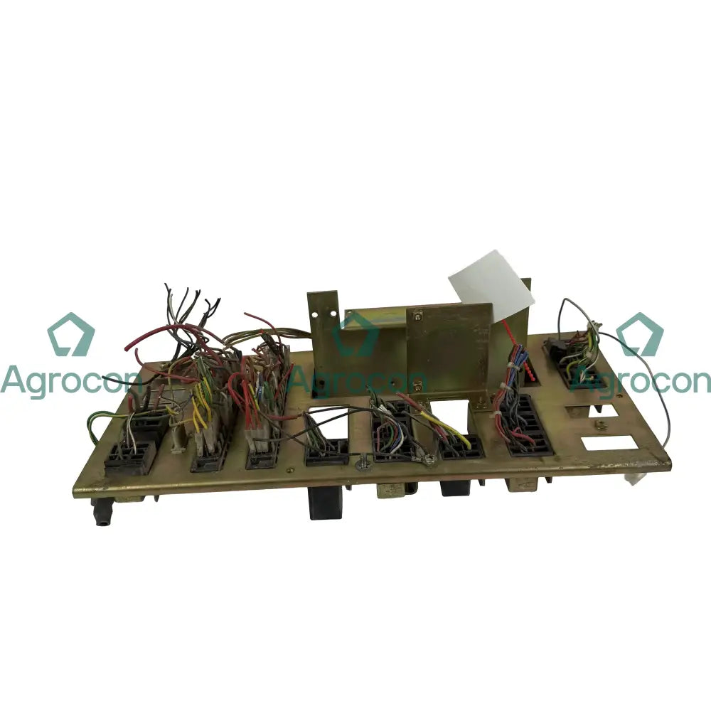 Relä/säkringshållare | Volvo BM6300 Elsystem Hyttdelar