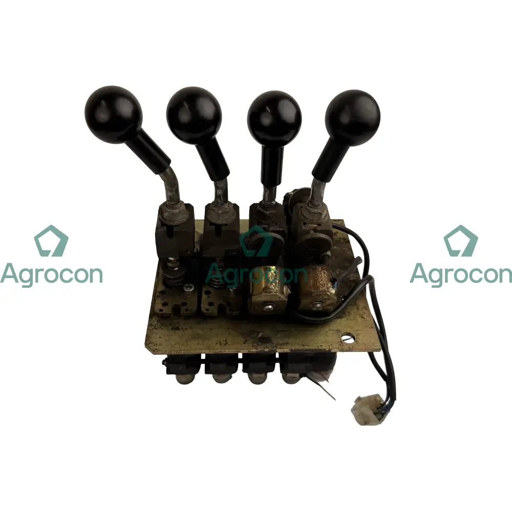 Spakventil med 3:e och 4:e | Volvo L180E Hydraulventil